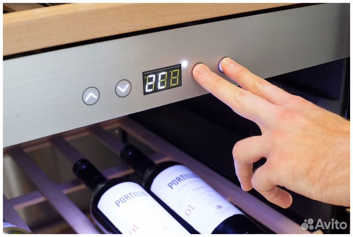 Винный шкаф caso WineChef Pro 180