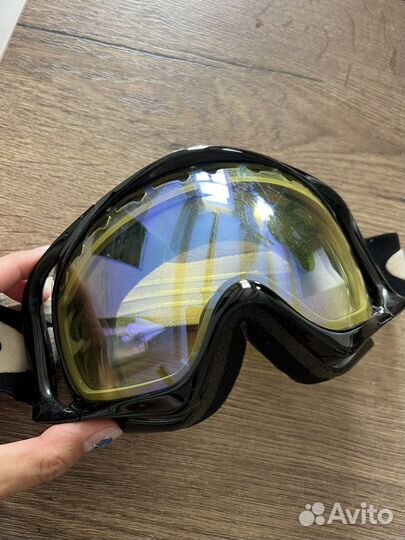 Горнолыжные очки oakley