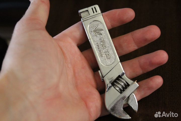 Зажигалка газовая