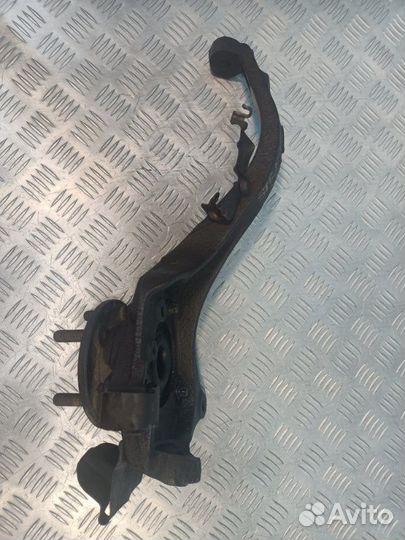 Кулак поворотный передний левый Dodge Stratus