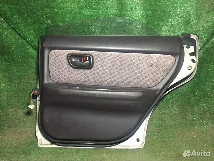 Дверь задняя правая Toyota Corona Exiv ST200 Пуста