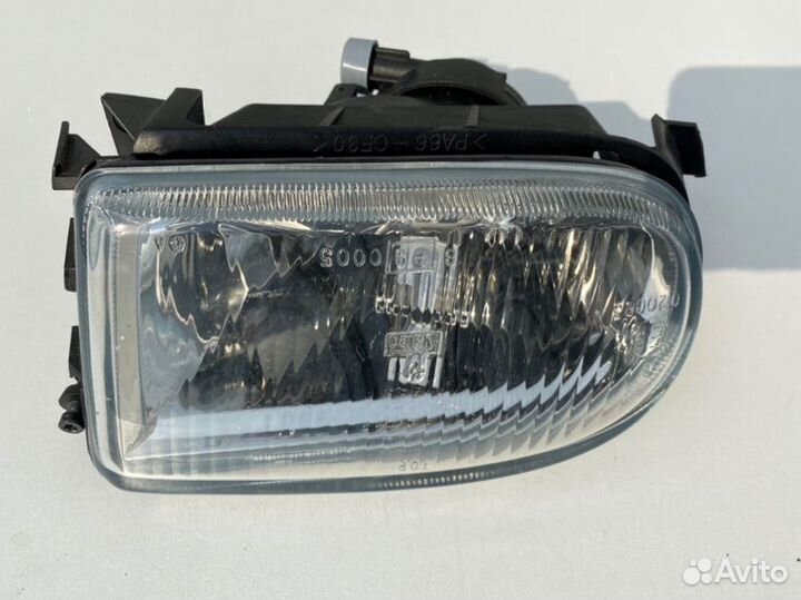 Фара противотуманная передняя правая Renault