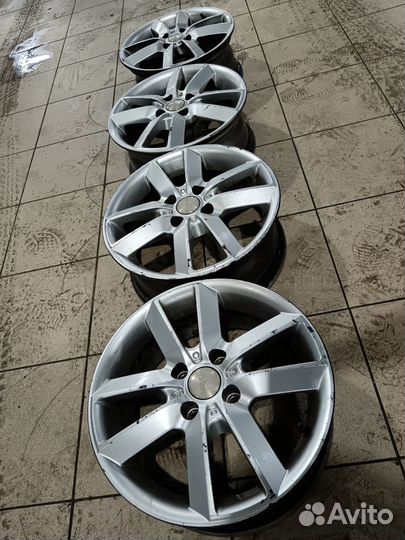 Комплект литых дисков Скад Самурай R15 4x100 ET38