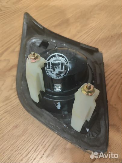 Фонарь заднего хода Mazda axela