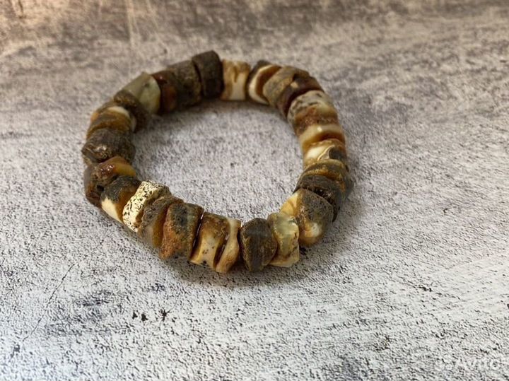 Браслет из янтаря 