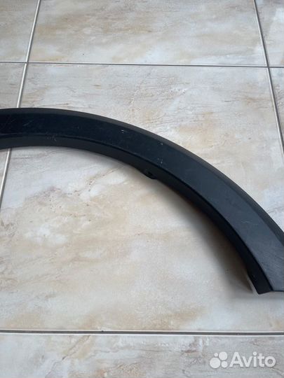 Расширитель крыла передний правый Renault Sandero