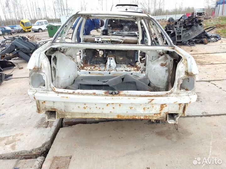 Панель задняя Volkswagen Passat b3 b3