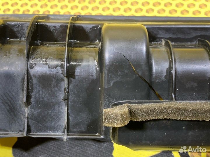 Дефлектор радиатора левый Kia Rio FB G4LC 2021