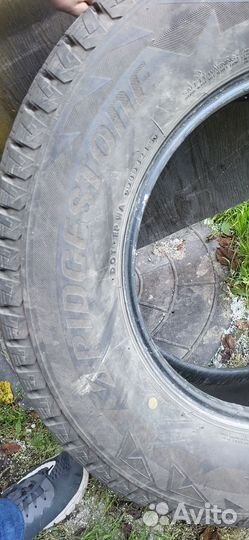 Bridgestone Blizzak DM-V1 225/70 R16