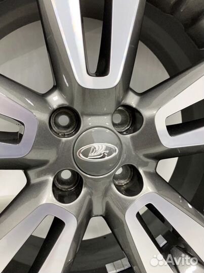 R17 Pirelli Cinturato P7 205/50, PCD 4x100 DIA 60.1