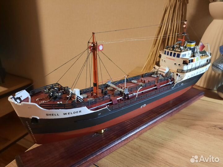 Модель корабля танкер 