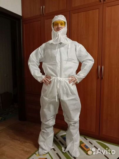Защитный костюм