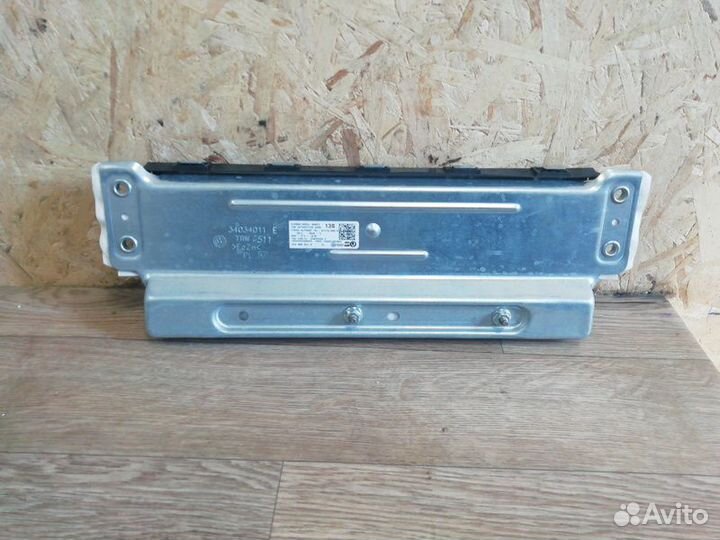 Подушка безопасности для колен Гольф 6