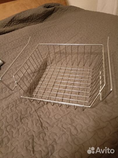 Подвесная металлическая корзина