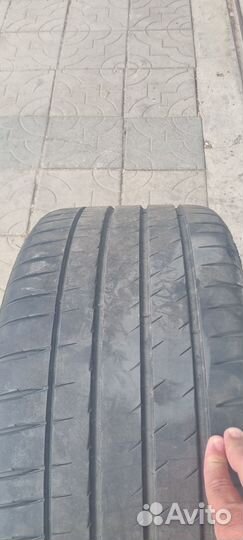 Michelin Pilot Sport 4 S 285/35 R20 и 315/30 R20