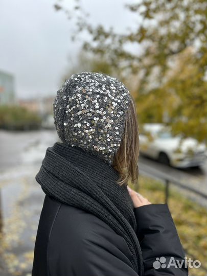 Чепчик с пайетками