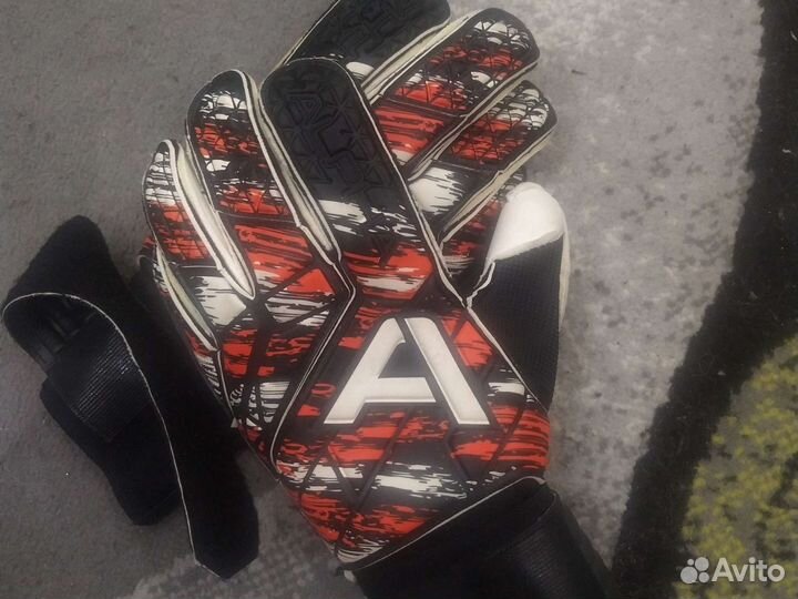 Перчатки вратарские Alphakeepers оригинал 8 размер