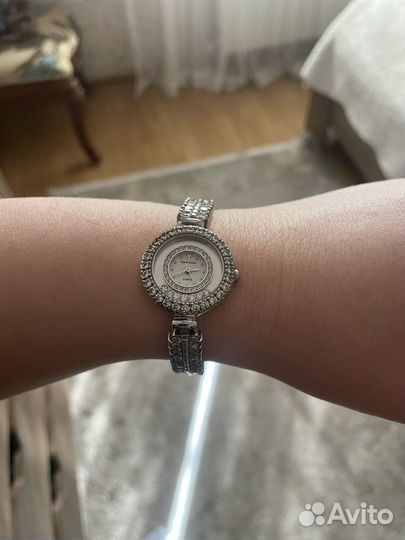 Серебряные часы