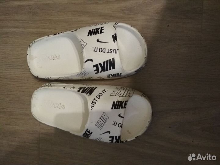 Сандали, сланцы