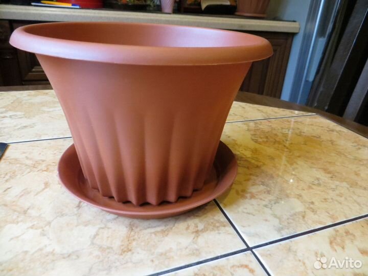 Горшки и полка для цветов(17 +16)