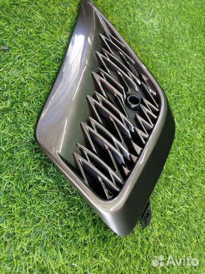 Решетка в бампер левая Lexus Nx200 Z10 2018