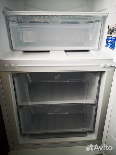 Холодильник Indesit SB 15040