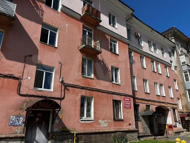 3-к. квартира, 84 м², 2/4 эт.