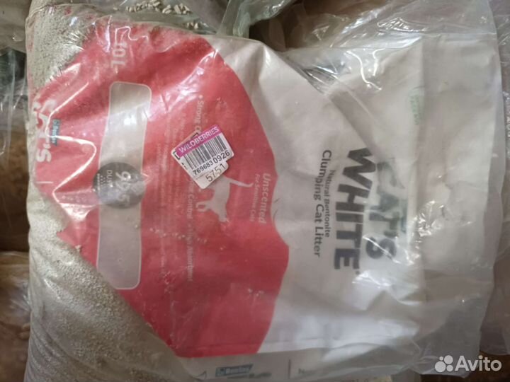 Наполнители для кошачьего туалета разные много