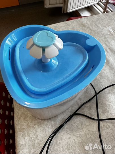 Фонтанчик для кошек