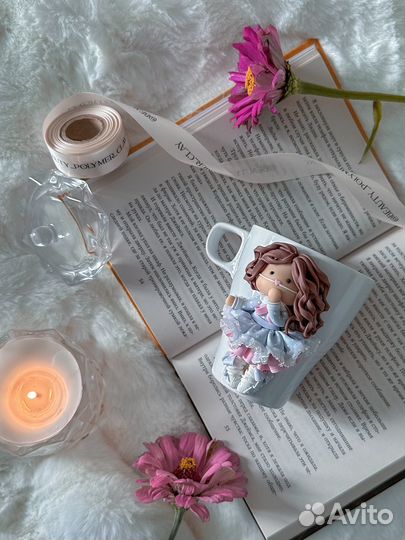 Полимерная глина, кружка с декором, куколка