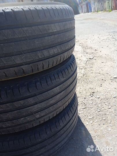 Michelin Latitude Sport 3 235/60 R17