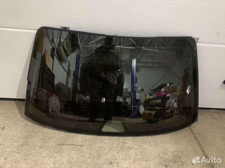 Заднее стекло bmw e38