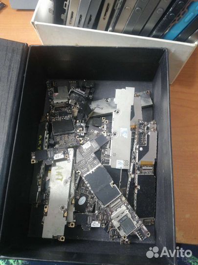 Запчасти на iPhone