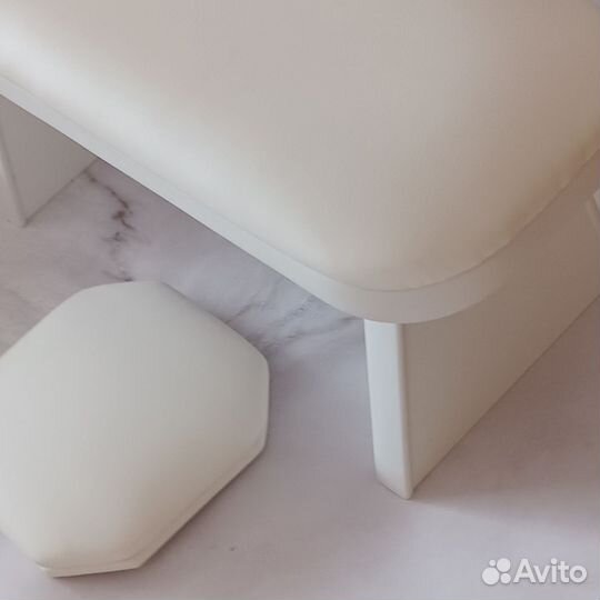 Подставка для рук маникюрная