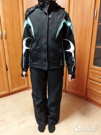 Горнолыжная куртка 44р