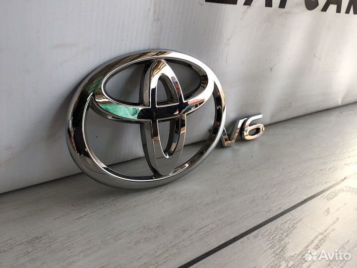 Toyota Camry V70 Эмблема