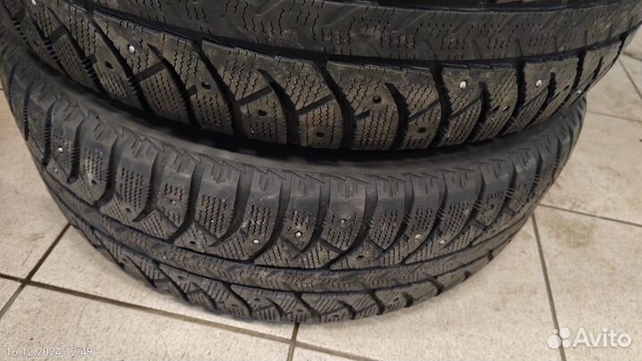 Bridgestone Ice Cruiser 7000 235/65 R17 108T