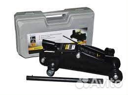 Домкрат подкатной