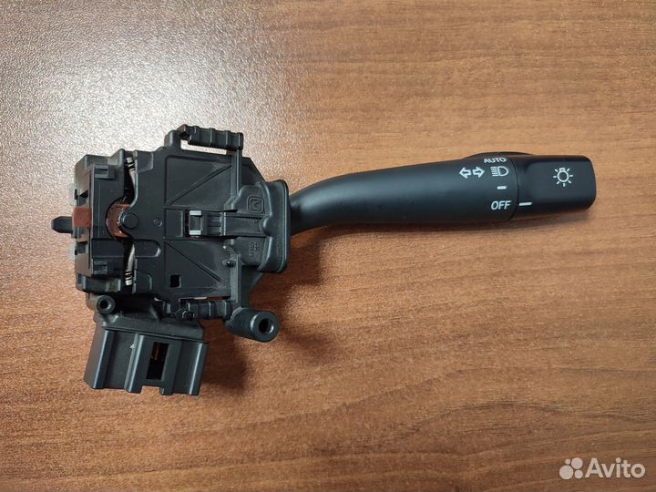 Переключатель подрулевой toyota 84140-32250