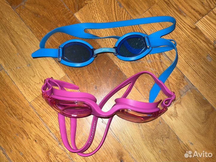 Перчатки с перепонками для плавания