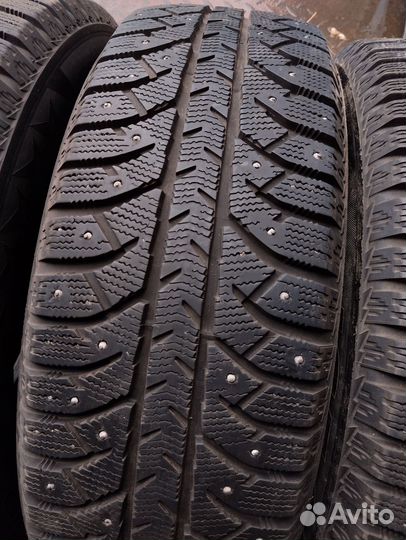 Bridgestone Ice Cruiser 7000 225/65 R17