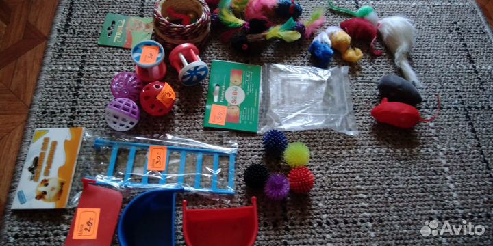 Игрушки для попугаев, кошек