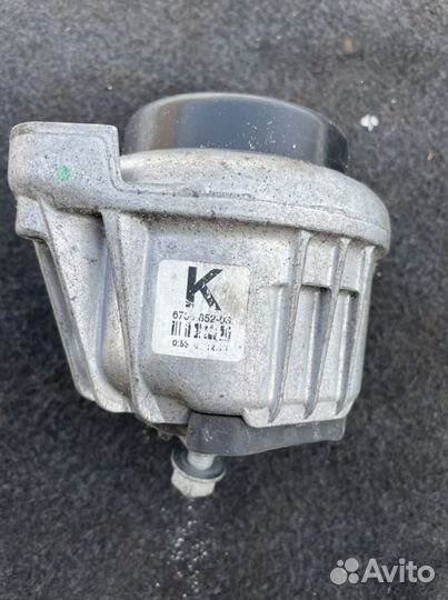 Опора подушка двигателя правая бмв 1/3/X1/Z4 серии