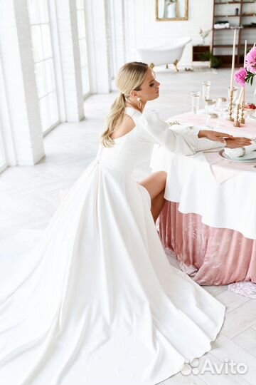 Новое свадебное платье. Свадебный салон