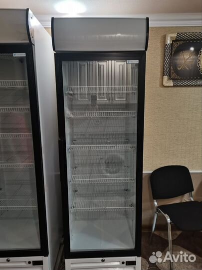 Холодильник витрина