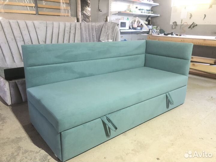 Угловая кровать с дополнительным спальным местом