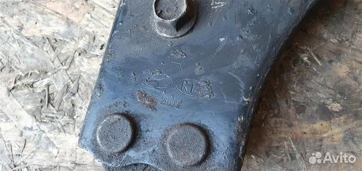 Рычаг передний правый Kia Ceed 1