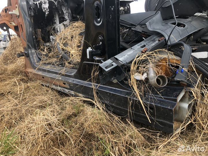 Порог со стойкой левой B 246