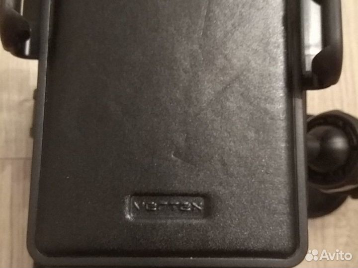 Автомобильный держатель планшета