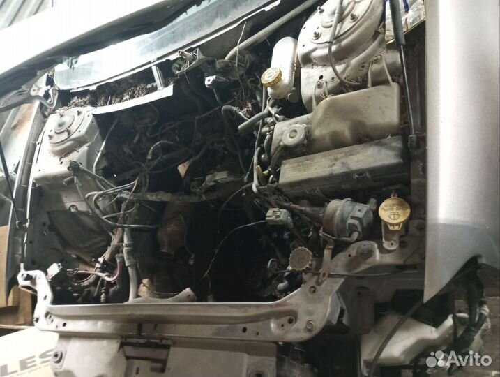 Б. У запчасти Крайслер 300m